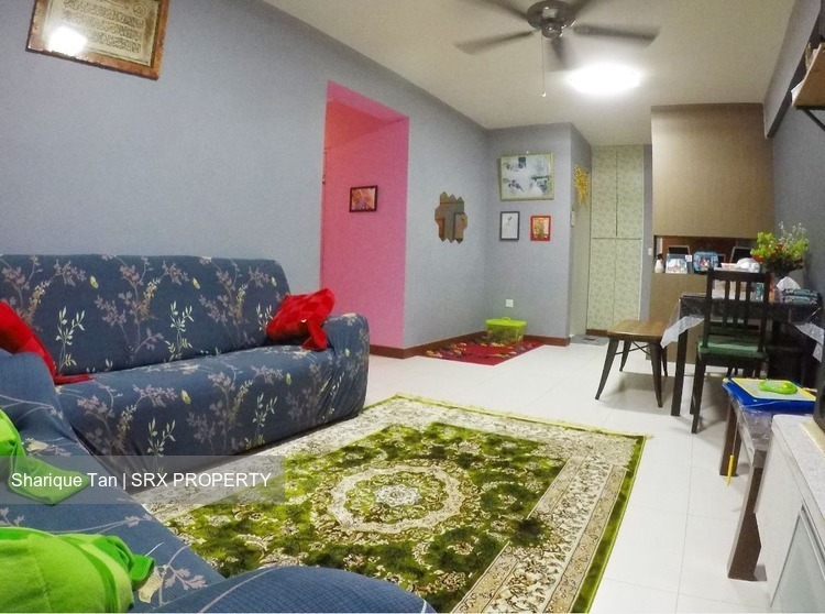 Yishun Street 31 thumbnail photo